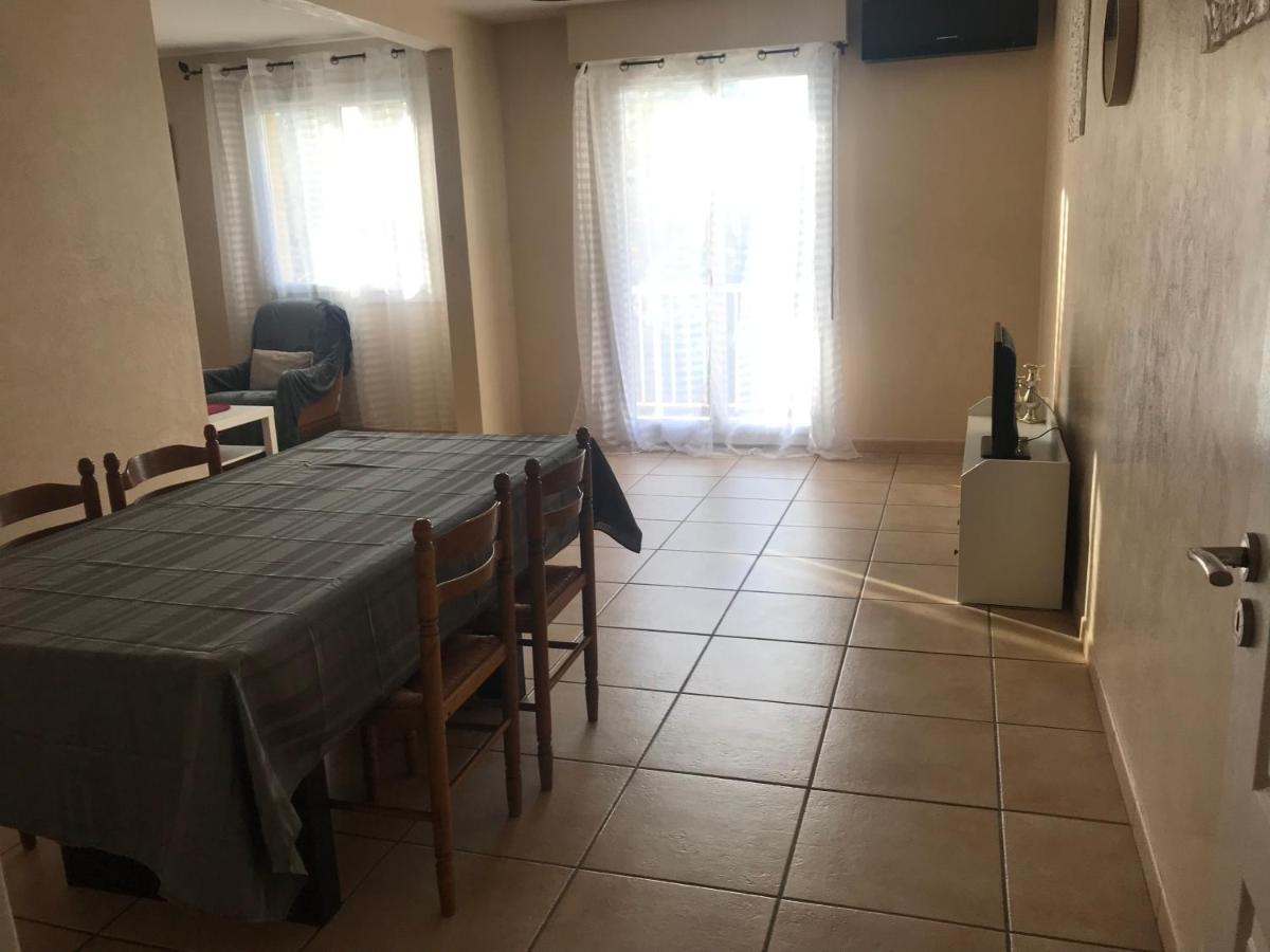 Apartment Privee Calme 15 Min A Pied Du Centre Parking Gratuit Arles